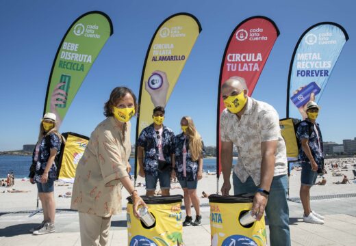 A Coruña impulsa a reciclaxe nas súas praias coa campaña medioambiental “Circula a túa lata”
